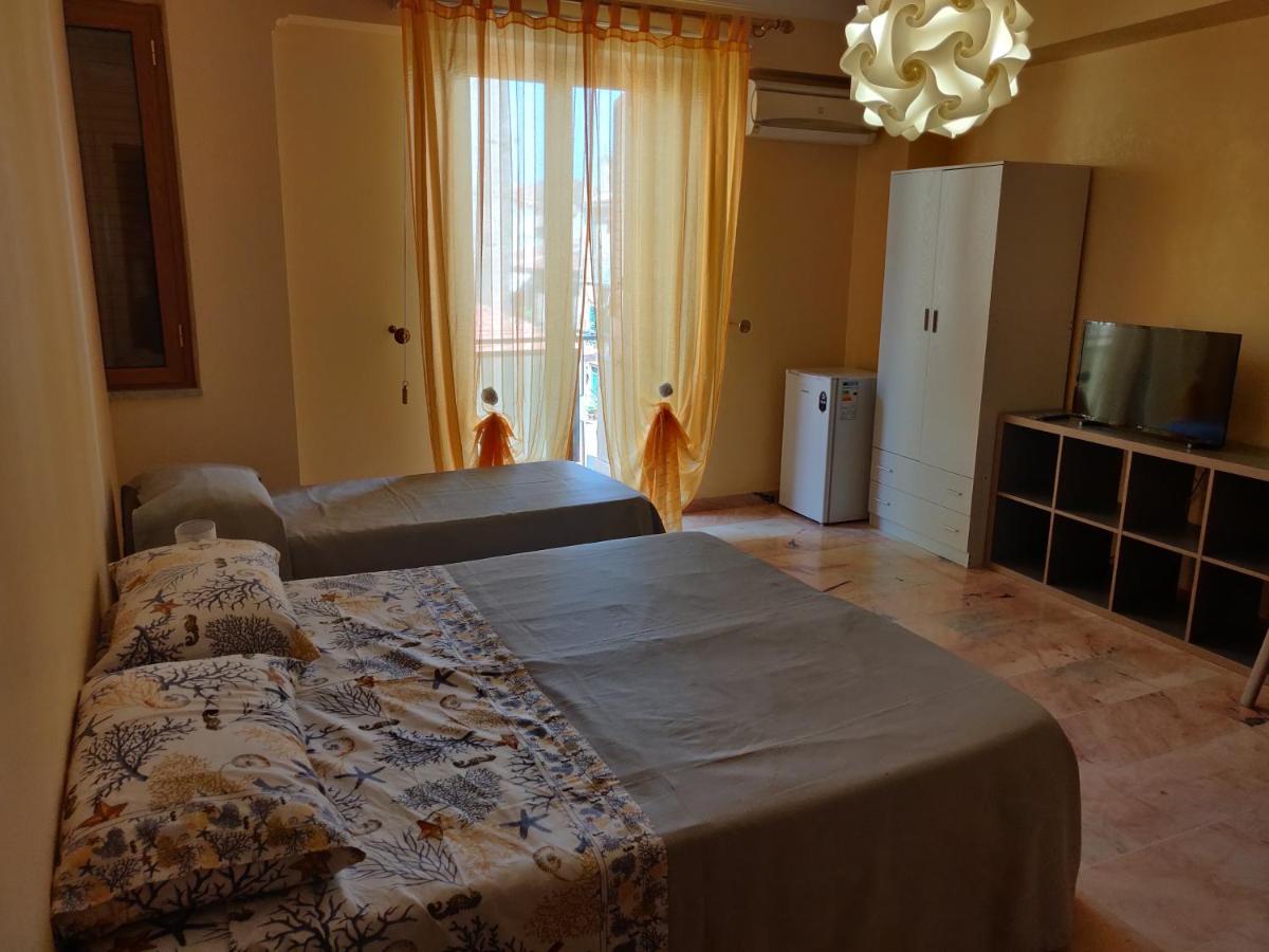 Bed & Breakfast Casa Vittoria Santo Stefano di Camastra Exterior photo